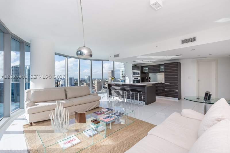 2 bedroom Condominium at 200 Biscayne Boulevard Way 3102, Epic West Condo, Miami — photo 3