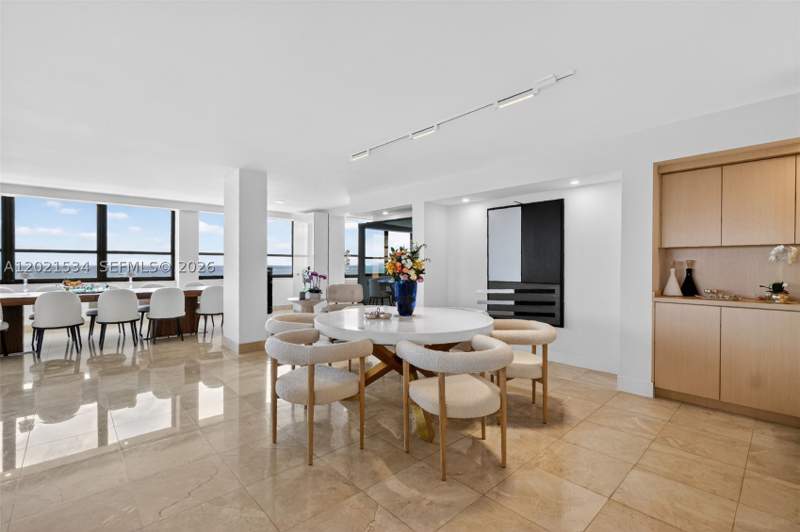 6 bedroom Condominium at 2 Grove Isle Dr B801-802, Grove Isle Condo, Miami — photo 4