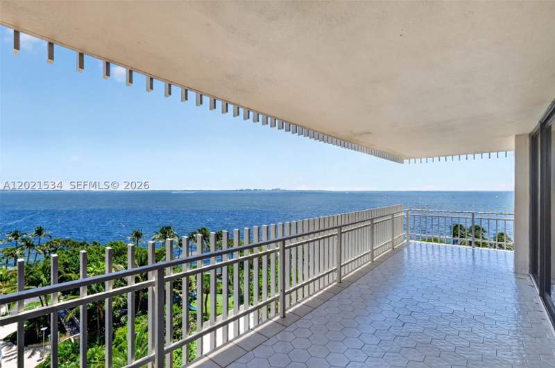 6 bedroom Condominium at 2 Grove Isle Dr B801-802, Grove Isle Condo, Miami — photo 5