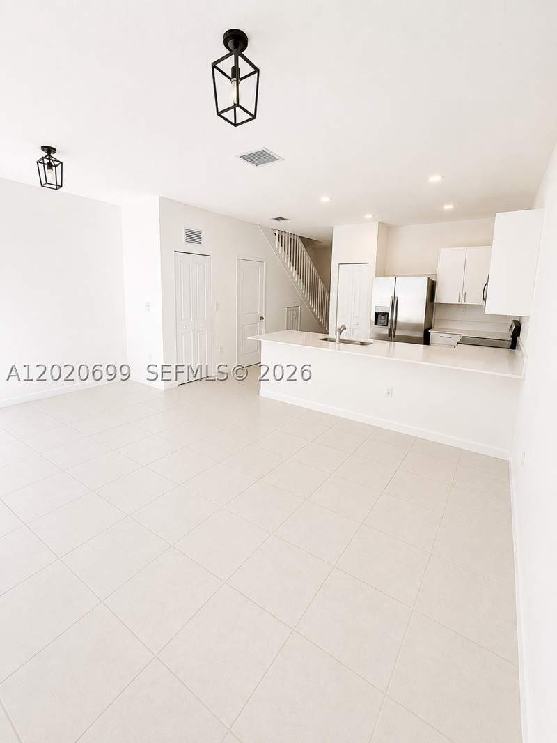 3 bedroom Townhouse at 2840 SE 26th Ter, Keys Gate, Homestead — photo 3