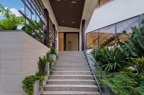 6941 Sunrise Ct, Coral Gables FL - photo 14 of 87