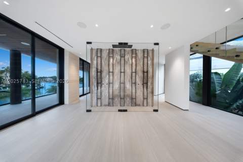 6941 Sunrise Ct, Coral Gables FL - photo 19 of 87