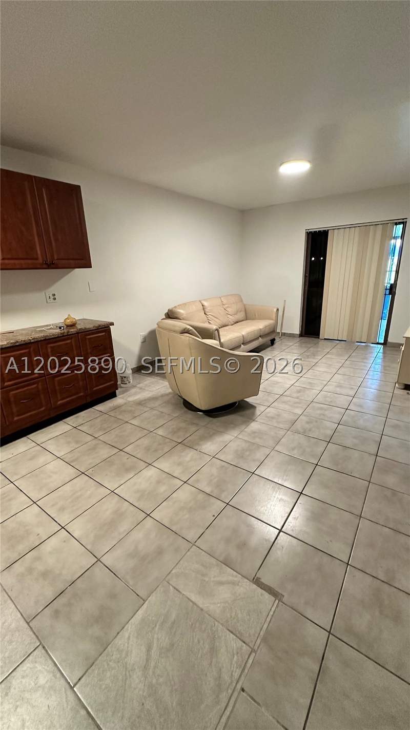 2 bedroom SingleFamilyResidence at 4198 W 10th Ave, Natalie Estates Sub, Hialeah — photo 4