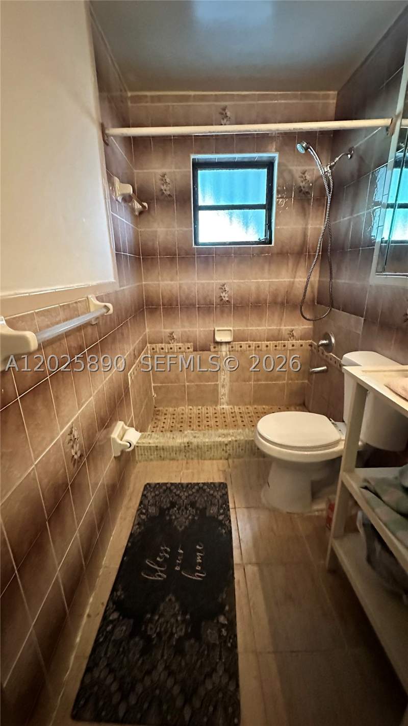 2 bedroom SingleFamilyResidence at 4198 W 10th Ave, Natalie Estates Sub, Hialeah — photo 5