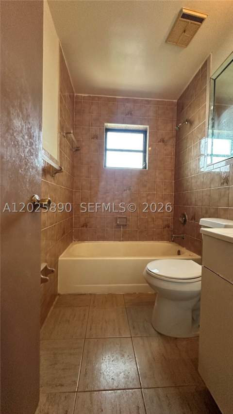 4198 W 10th Ave, Hialeah FL - photo 7 of 8