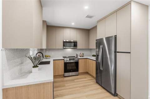 2110 SW 15th St, Miami FL - photo 10 of 38