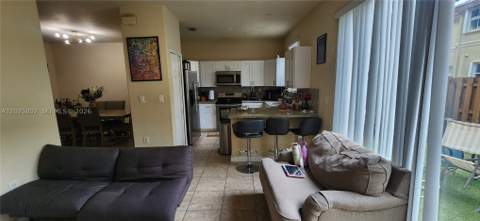 8652 NW 112th Ct, Doral FL - photo 10 of 44