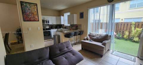 8652 NW 112th Ct, Doral FL - photo 11 of 44