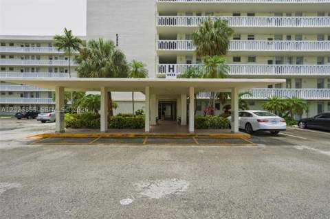 2855 Leonard Dr H106, Aventura FL - photo 6 of 48