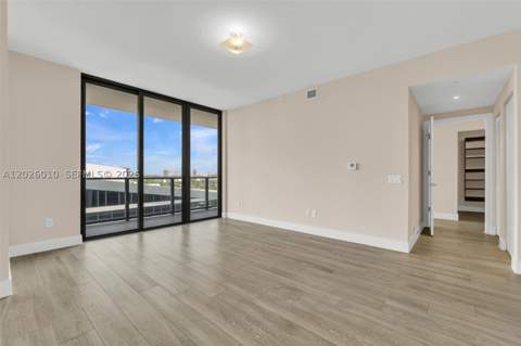 2960 NE 207th St 1108, Aventura FL - photo 11 of 39