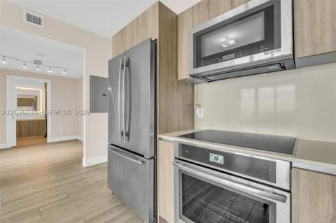 2960 NE 207th St 1108, Aventura FL - photo 8 of 39