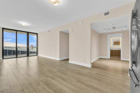2960 NE 207th St 1108, Aventura FL - photo 9 of 39