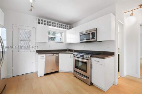 1300 Lincoln Rd B402, Miami Beach FL - photo 10 of 33
