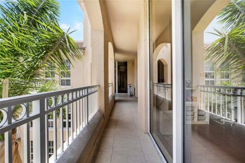 3001 NE 185th St 610, Aventura FL - photo 10 of 25