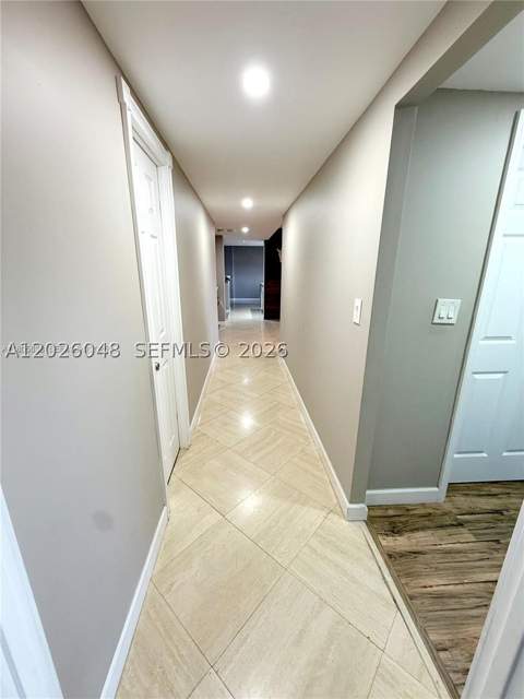 800 NE 195th St 720, Miami FL - photo 16 of 35