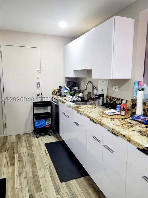 800 NE 195th St 720, Miami FL - photo 23 of 35