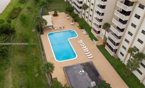 800 NE 195th St 720, Miami FL - photo 6 of 35
