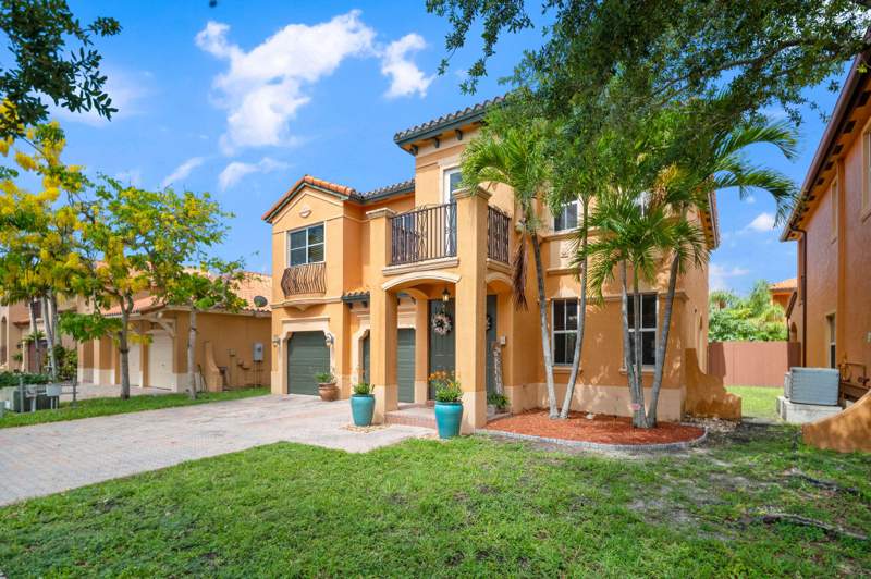 5 bedroom SingleFamilyResidence at 3144 SW 154th Place, Egret Lakes Estates Sec 7, Miami — photo 3