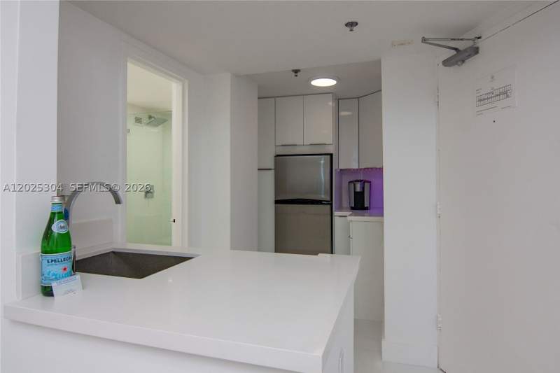 0 bedroom Condominium at 5445 Collins Ave 1730, Castle Beach Club Condo, Miami Beach — photo 5