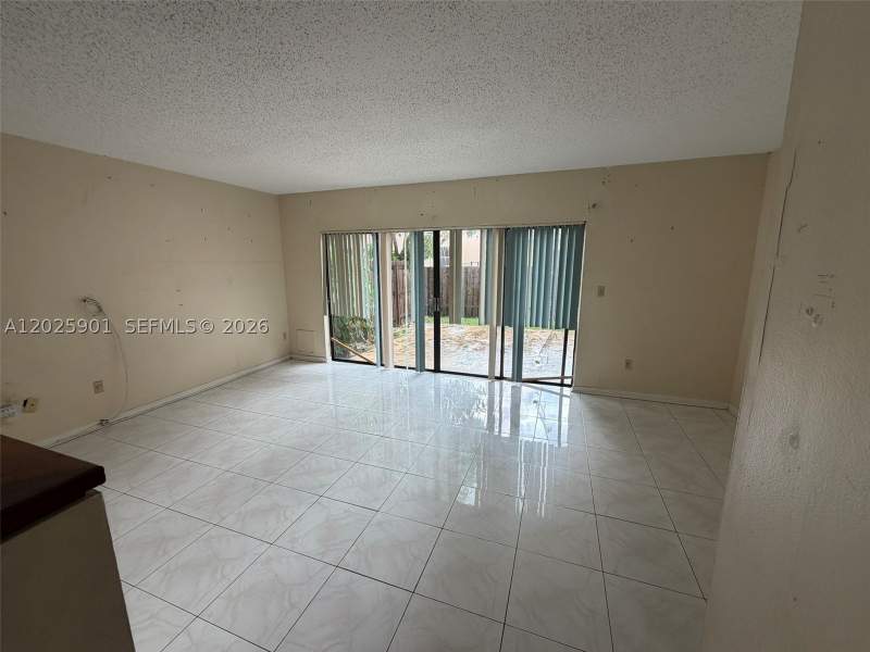 3 bedroom Townhouse at 20603 NW 15th Ave 8-1, Country Club Villas Th Co, Miami Gardens — photo 4