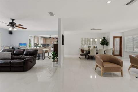 9641 SW 66th St, Miami FL - photo 14 of 57