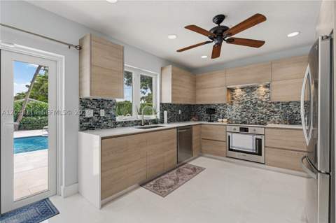 9641 SW 66th St, Miami FL - photo 21 of 57