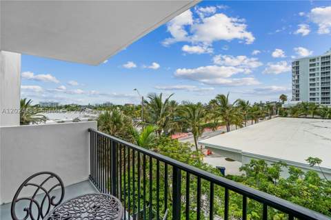 9273 Collins Ave 309, Surfside FL - photo 13 of 14