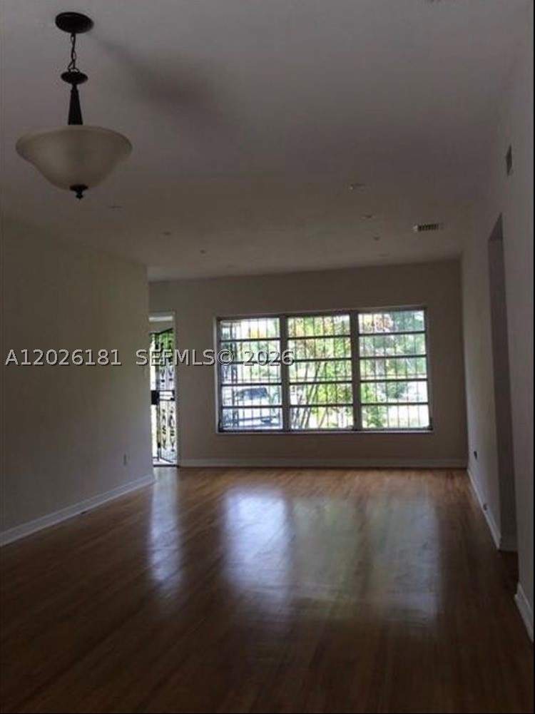 3 bedroom SingleFamilyResidence at 730 NE 139 St, Irons Manor High Pines Ad, North Miami — photo 4