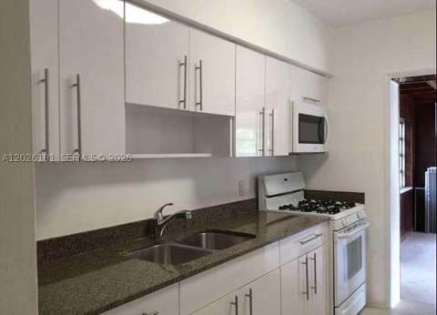 730 NE 139 St, North Miami FL - photo 7 of 9