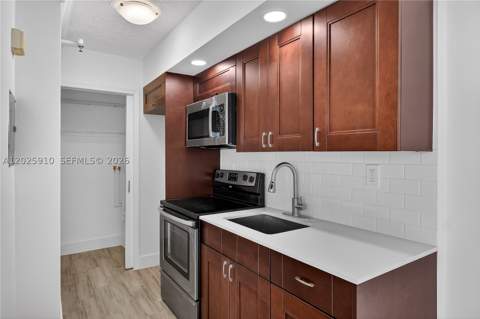 1255 Collins Ave 504, Miami Beach FL - photo 10 of 33