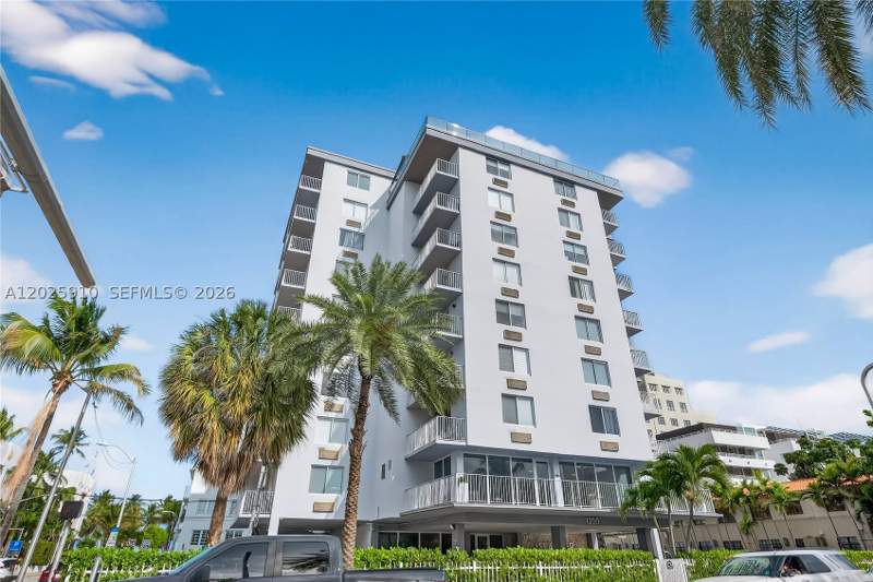 1 bedroom Condominium at 1255 Collins Ave 504, Islander Condo Apts, Miami Beach — photo 3