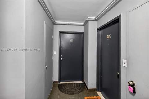 1255 Collins Ave 504, Miami Beach FL - photo 7 of 33