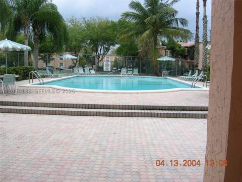 10806 N Kendall Dr P-26, Miami FL - photo 10 of 14