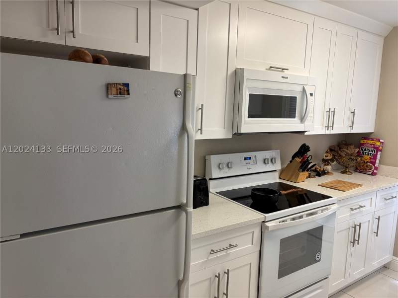 2 bedroom Townhouse at 10806 N Kendall Dr P-26, Spanish Trace Condo, Miami — photo 2