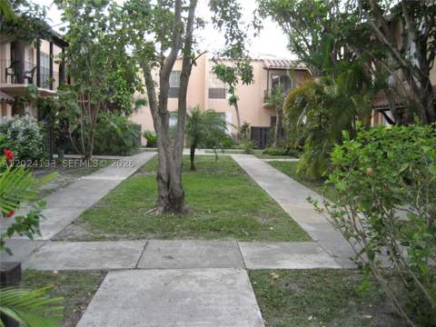 10806 N Kendall Dr P-26, Miami FL - photo 7 of 14