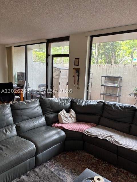 2 bedroom Townhouse at 3190 Bird Ave 15, Jackson Peacocks Sub 3-18, Coconut Grove — photo 3