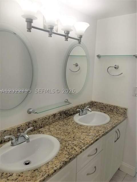 100 Bayview Dr 208, Sunny Isles Beach FL - photo 10 of 35