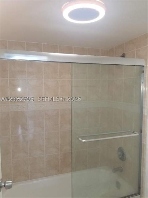 100 Bayview Dr 208, Sunny Isles Beach FL - photo 11 of 35