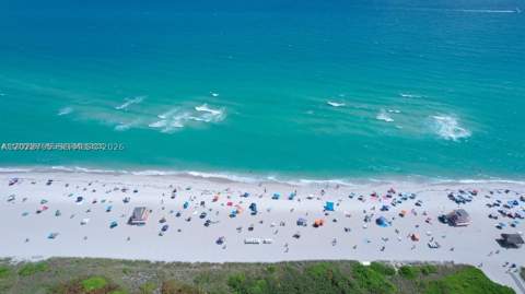 100 Bayview Dr 208, Sunny Isles Beach FL - photo 21 of 35