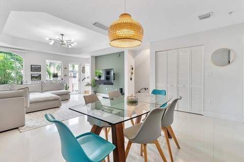 2704 NE 184th Ter, Aventura FL - photo 11 of 57