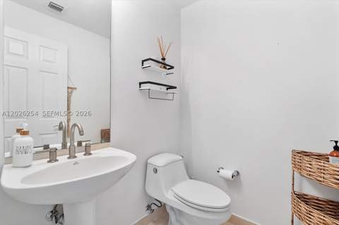 2704 NE 184th Ter, Aventura FL - photo 21 of 57
