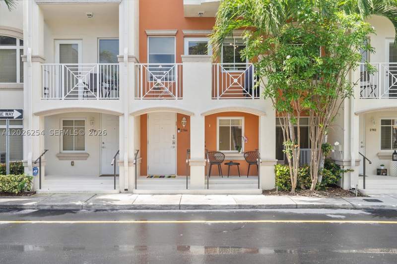 3 bedroom Townhouse at 2704 NE 184th Ter, Merco At Aventura, Aventura — photo 3