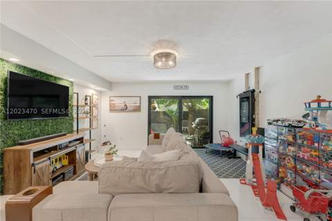 3214 W Trade Ave Iii-5, Miami FL - photo 7 of 28