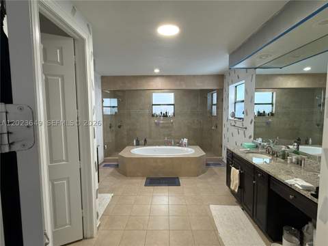 9907 NW 87th Ter, Doral FL - photo 18 of 29