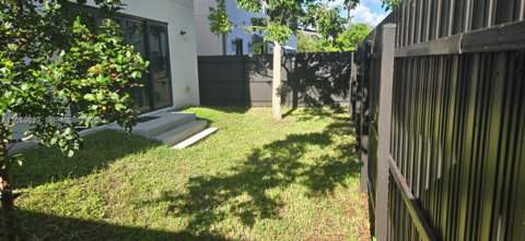 1159 NW 3rd St, Florida City FL - photo 10 of 35
