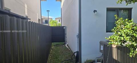 1159 NW 3rd St, Florida City FL - photo 12 of 35