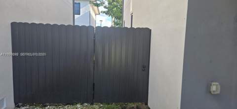 1159 NW 3rd St, Florida City FL - photo 6 of 35