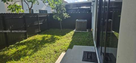 1159 NW 3rd St, Florida City FL - photo 7 of 35