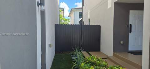 1159 NW 3rd St, Florida City FL - photo 8 of 35