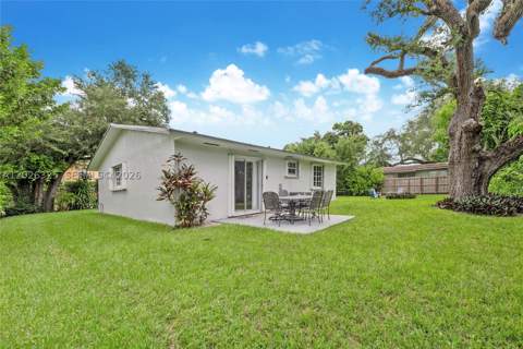 6198 SW 63rd St, South Miami FL - photo 15 of 39